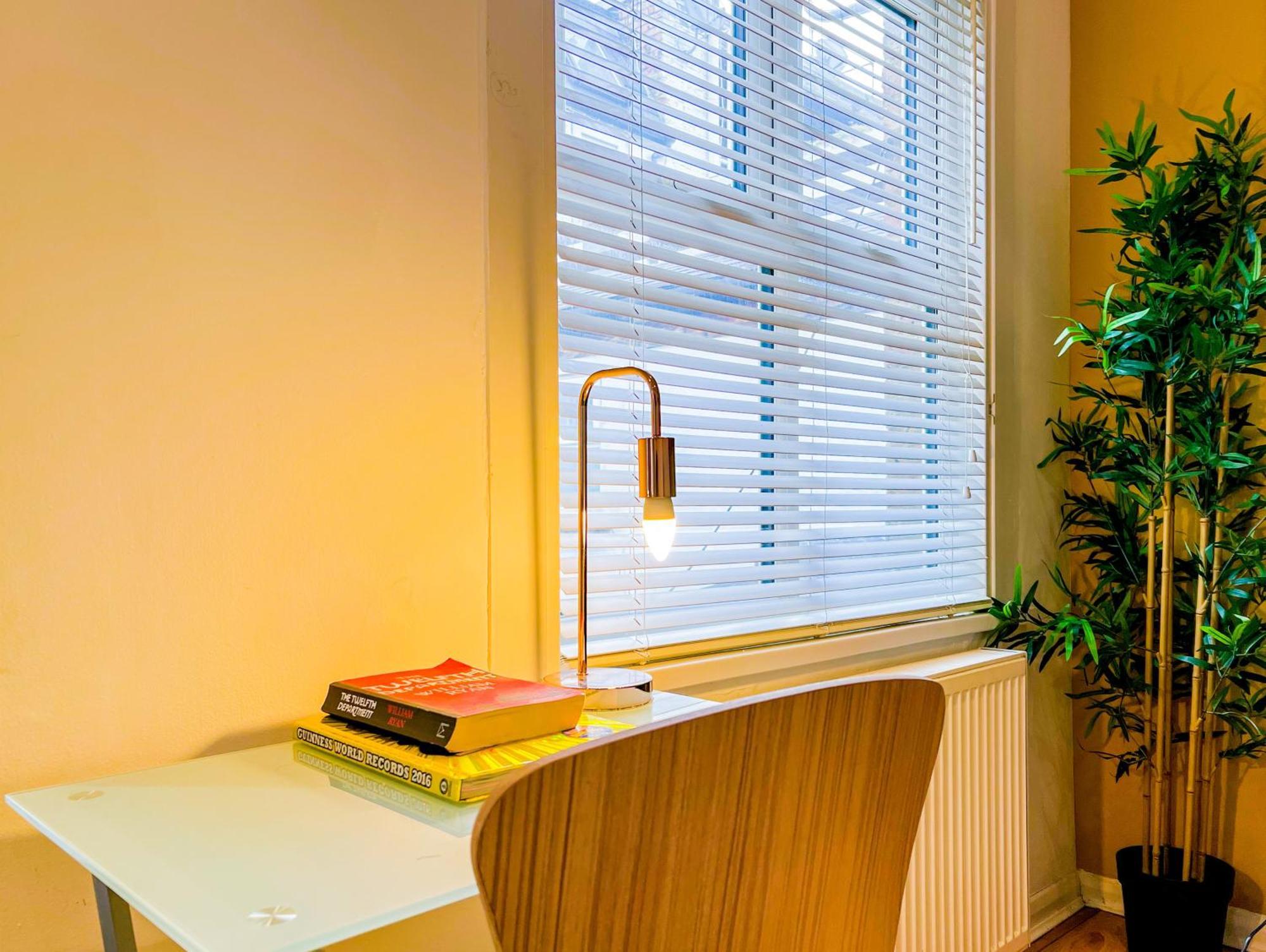 London Central Apartment Екстер'єр фото